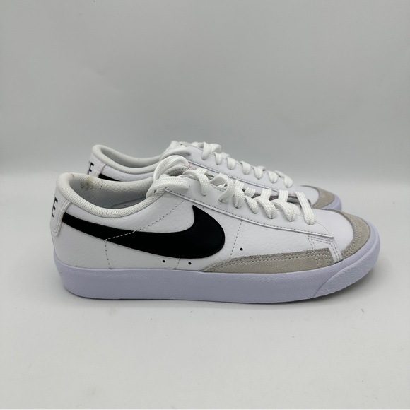 Nike Blazer Low ‘77 DA4074-101 Big Kids Size 5Y Youth Shoes - Picture 1 of 9